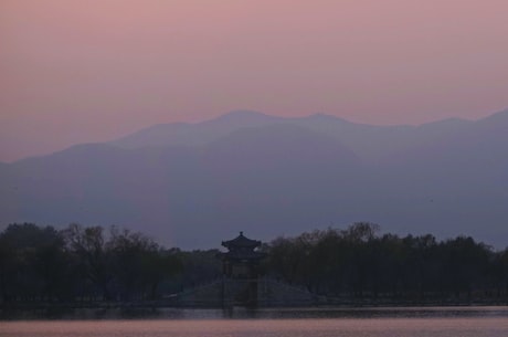 颐和(颐和园：皇家园林的典范)